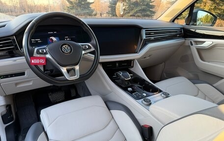 Volkswagen Touareg III, 2019 год, 4 850 000 рублей, 9 фотография