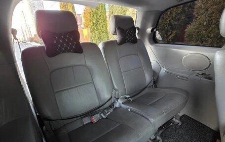 KIA Carnival III, 2004 год, 620 000 рублей, 10 фотография