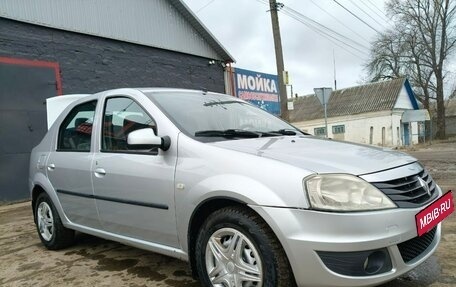 Renault Logan I, 2013 год, 715 000 рублей, 2 фотография
