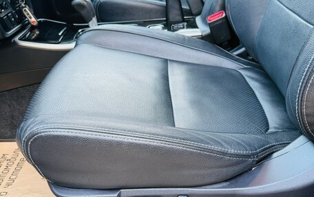 Mitsubishi Outlander III рестайлинг 3, 2018 год, 2 300 000 рублей, 14 фотография