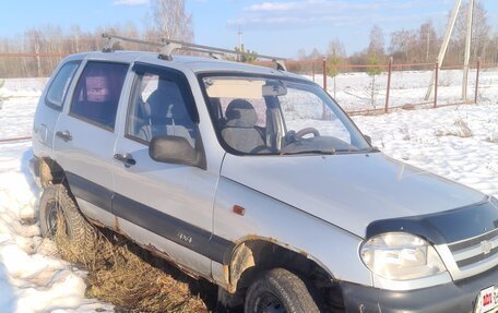 Chevrolet Niva I рестайлинг, 2005 год, 100 000 рублей, 2 фотография