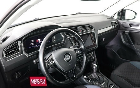 Volkswagen Tiguan II, 2020 год, 2 997 000 рублей, 9 фотография