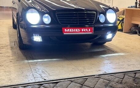 Mercedes-Benz E-Класс, 1999 год, 600 000 рублей, 1 фотография