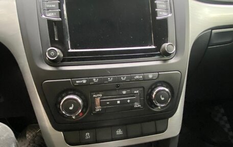 Skoda Yeti I рестайлинг, 2017 год, 1 930 000 рублей, 12 фотография