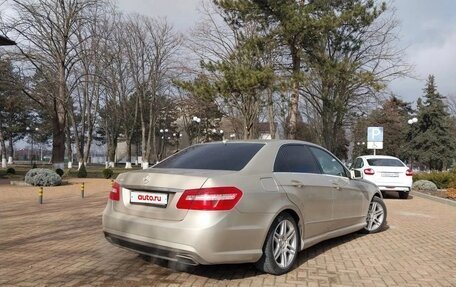 Mercedes-Benz E-Класс, 2010 год, 1 300 000 рублей, 4 фотография