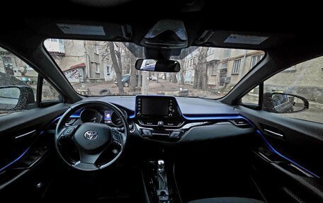 Toyota C-HR I рестайлинг, 2020 год, 2 450 000 рублей, 9 фотография