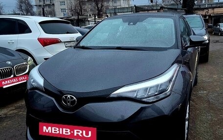 Toyota C-HR I рестайлинг, 2020 год, 2 450 000 рублей, 3 фотография