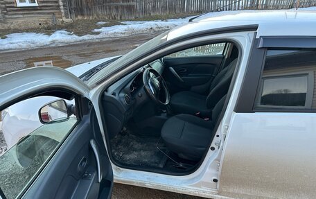 Renault Logan II, 2018 год, 415 000 рублей, 5 фотография