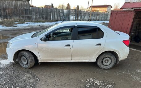 Renault Logan II, 2018 год, 415 000 рублей, 3 фотография