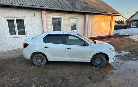 Renault Logan II, 2018 год, 415 000 рублей, 4 фотография