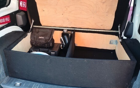 Volkswagen Caddy III рестайлинг, 2012 год, 850 000 рублей, 17 фотография