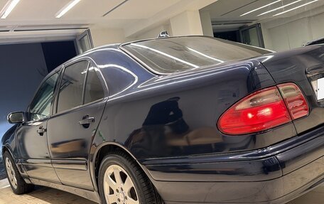 Mercedes-Benz E-Класс, 1999 год, 600 000 рублей, 4 фотография