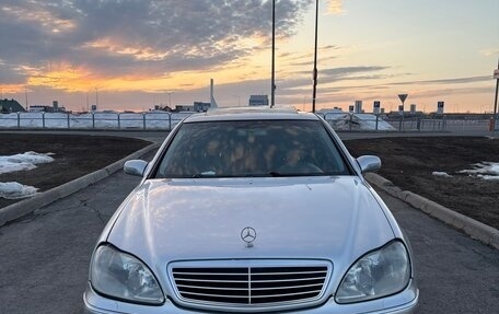 Mercedes-Benz S-Класс, 2001 год, 750 000 рублей, 1 фотография