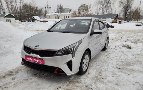 KIA Rio IV, 2021 год, 1 850 000 рублей, 1 фотография