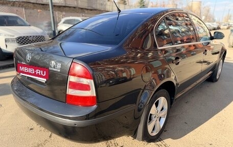 Skoda Superb III рестайлинг, 2007 год, 1 000 000 рублей, 3 фотография