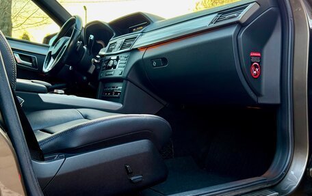 Mercedes-Benz E-Класс, 2012 год, 2 490 000 рублей, 22 фотография