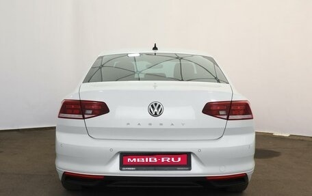 Volkswagen Passat B8 рестайлинг, 2020 год, 2 332 000 рублей, 3 фотография