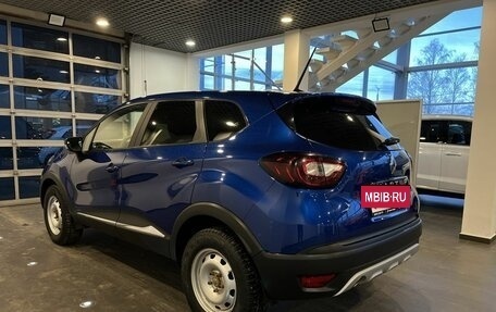 Renault Kaptur I рестайлинг, 2021 год, 1 995 000 рублей, 5 фотография