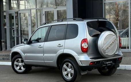 Chevrolet Niva I рестайлинг, 2017 год, 567 000 рублей, 3 фотография