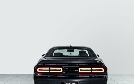 Dodge Challenger III рестайлинг 2, 2022 год, 5 500 000 рублей, 5 фотография