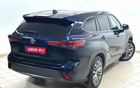 Toyota Highlander, 2021 год, 5 260 000 рублей, 9 фотография