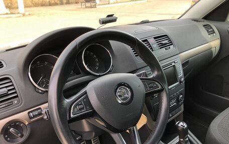 Skoda Yeti I рестайлинг, 2014 год, 990 000 рублей, 24 фотография