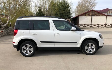 Skoda Yeti I рестайлинг, 2014 год, 990 000 рублей, 23 фотография