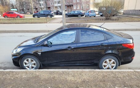 Hyundai Solaris II рестайлинг, 2012 год, 680 000 рублей, 3 фотография