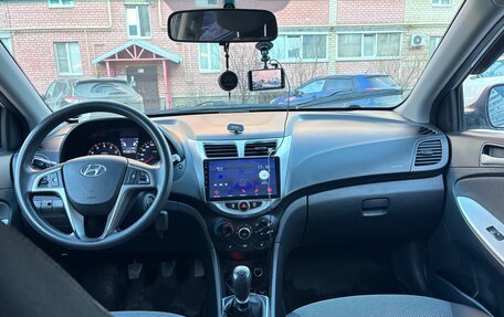 Hyundai Solaris II рестайлинг, 2011 год, 500 000 рублей, 2 фотография