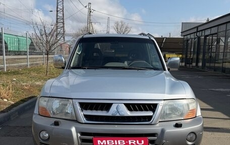 Mitsubishi Pajero III рестайлинг, 2004 год, 886 000 рублей, 18 фотография