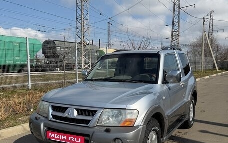 Mitsubishi Pajero III рестайлинг, 2004 год, 886 000 рублей, 19 фотография