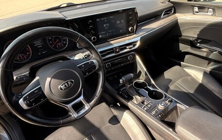 KIA K5, 2021 год, 2 390 000 рублей, 15 фотография