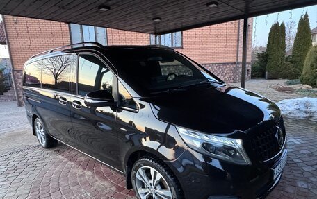 Mercedes-Benz V-Класс, 2016 год, 5 000 000 рублей, 3 фотография