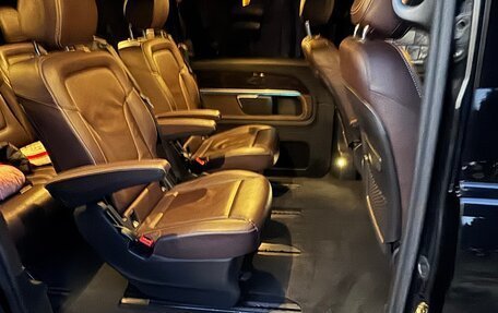 Mercedes-Benz V-Класс, 2016 год, 5 000 000 рублей, 18 фотография