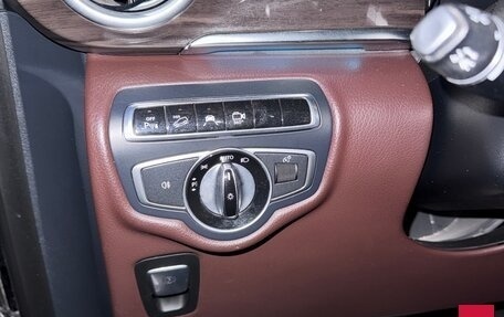 Mercedes-Benz V-Класс, 2016 год, 5 000 000 рублей, 24 фотография