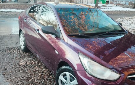 Hyundai Solaris II рестайлинг, 2013 год, 530 000 рублей, 2 фотография