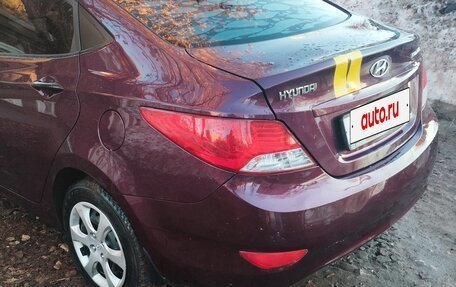 Hyundai Solaris II рестайлинг, 2013 год, 530 000 рублей, 3 фотография