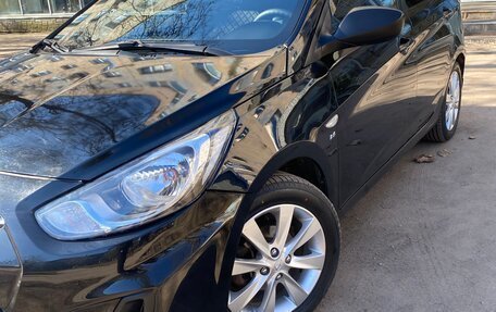 Hyundai Solaris II рестайлинг, 2012 год, 550 000 рублей, 2 фотография