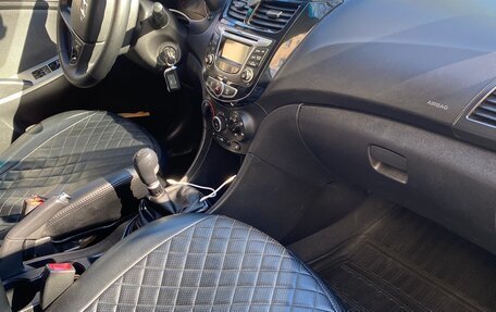 Hyundai Solaris II рестайлинг, 2012 год, 550 000 рублей, 6 фотография