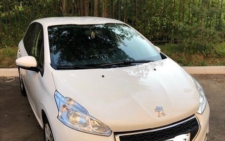 Peugeot 208 II, 2013 год, 630 000 рублей, 2 фотография