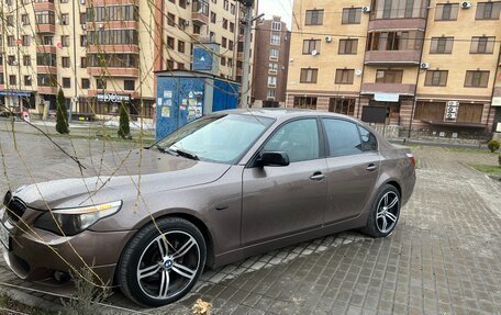 BMW 5 серия, 2006 год, 1 000 000 рублей, 3 фотография