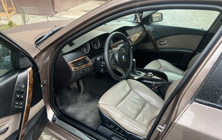 BMW 5 серия, 2006 год, 1 000 000 рублей, 4 фотография