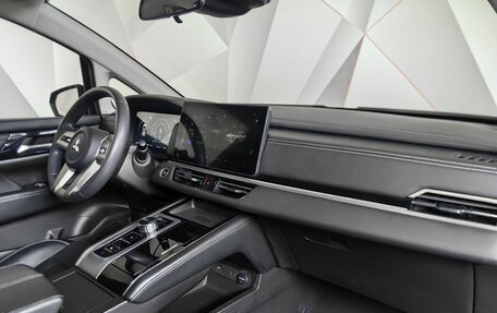 Mitsubishi Airtrek, 2022 год, 2 695 000 рублей, 13 фотография