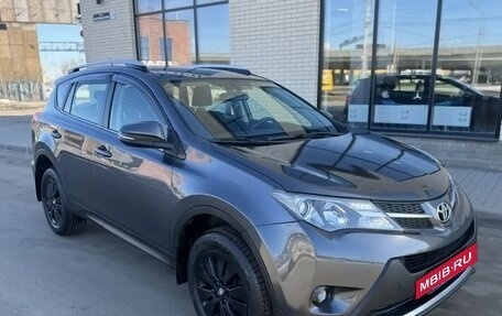 Toyota RAV4, 2013 год, 1 850 000 рублей, 2 фотография