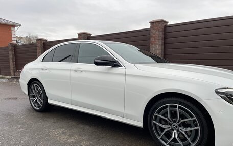 Mercedes-Benz E-Класс, 2021 год, 4 560 000 рублей, 4 фотография