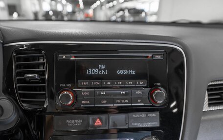 Mitsubishi Outlander III рестайлинг 3, 2013 год, 1 450 000 рублей, 17 фотография