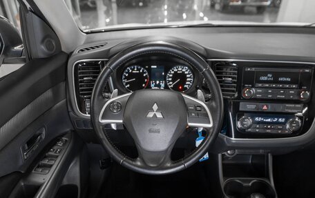 Mitsubishi Outlander III рестайлинг 3, 2013 год, 1 450 000 рублей, 10 фотография