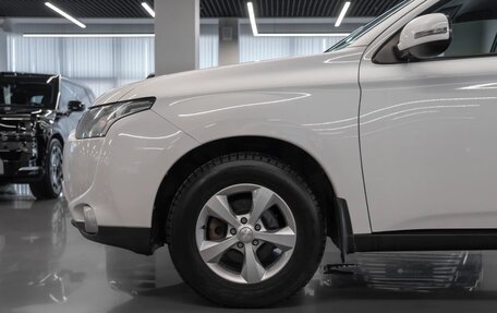 Mitsubishi Outlander III рестайлинг 3, 2013 год, 1 450 000 рублей, 18 фотография