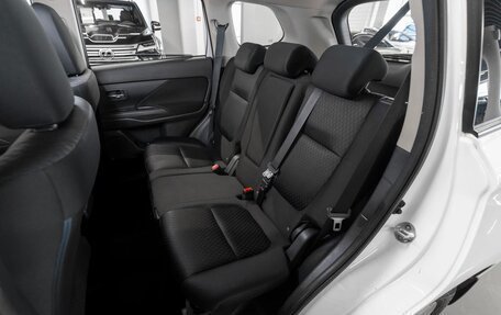 Mitsubishi Outlander III рестайлинг 3, 2013 год, 1 450 000 рублей, 12 фотография