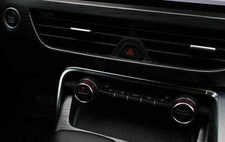 Geely Tugella FY11, 2023 год, 3 220 000 рублей, 30 фотография